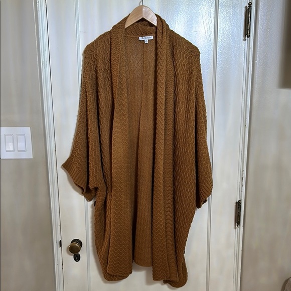 NorthStyle Cozy Brown Women's Poncho - Picture 1 of 6